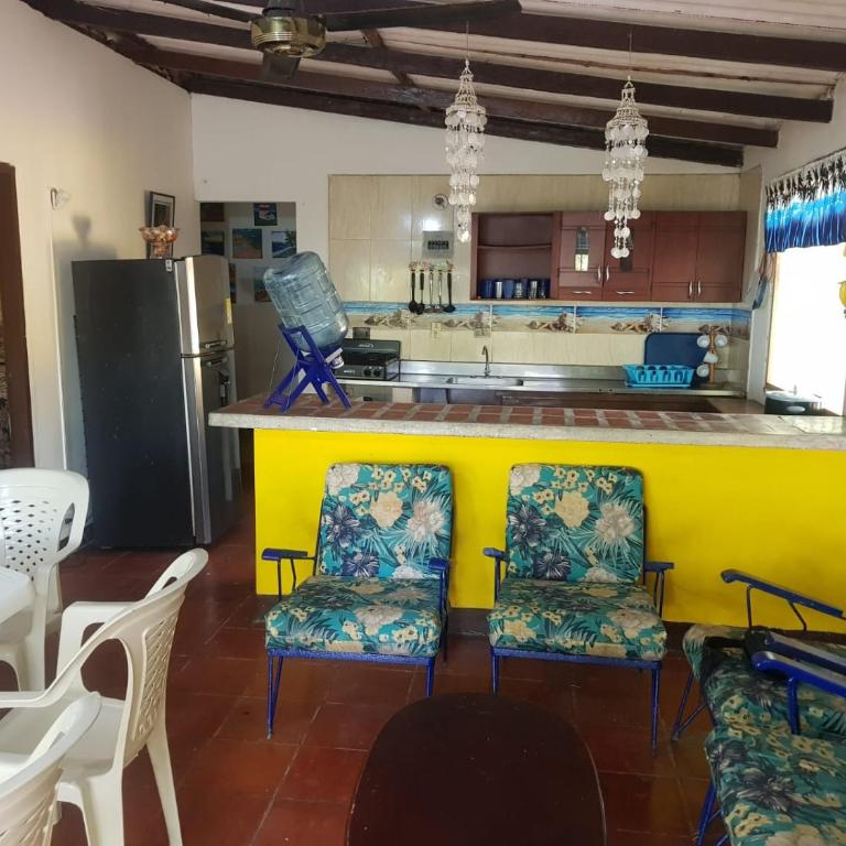 Cabaña en la playa Punta Bolivar - Casa de 4 dormitorios - 2
