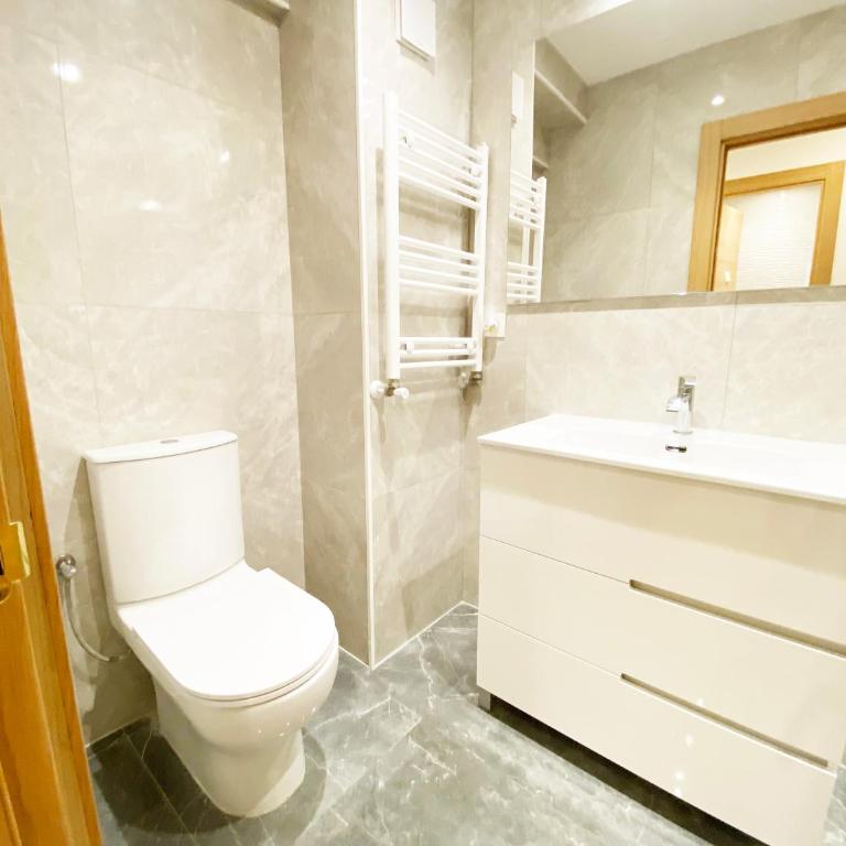 Paradise Luxurious apartment, 3 double rooms for 6 guests, 4 beds, terrace, jacuzzi, free parking, new - Apartamento de 3 dormitorios - 58