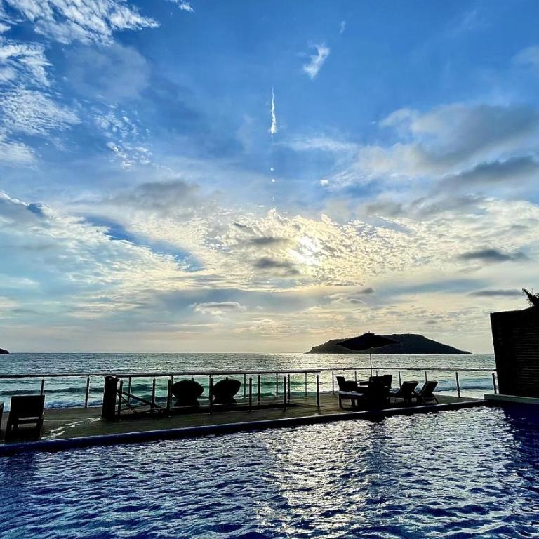 Tramonto, a Beachfront Bliss! - Two-Bedroom Apartment - 30