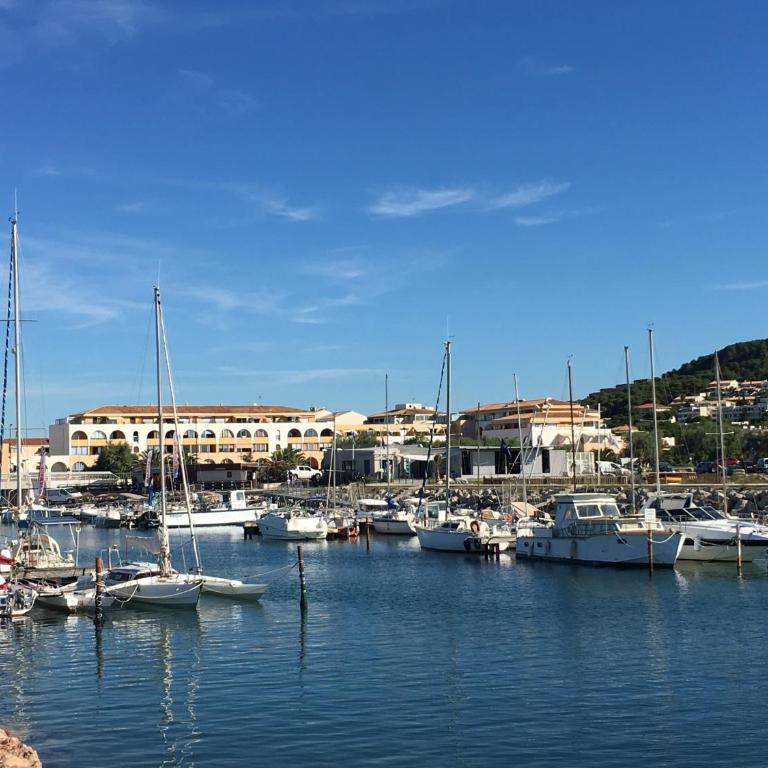 Appartement pour 4 en bord de mer à Sète avec parking privatif - FR-1-338-508 - Apartment - 5