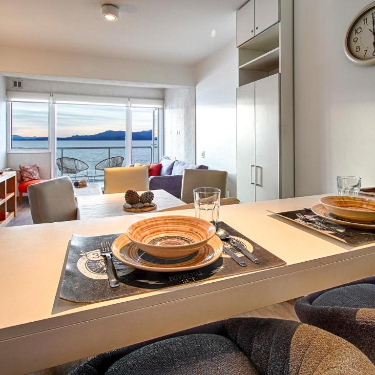 Bariloche costa del lago Ollagua, vista al lago panoramica, piscina, cochera - Apartamento con vistas al lago - 4