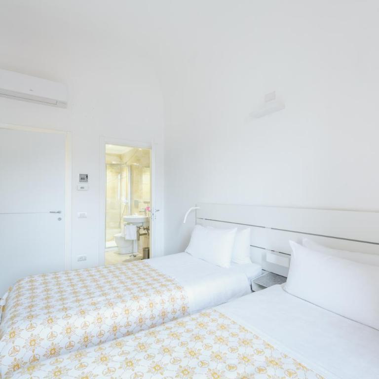 Central Savona - Twin Room with Private Bathroom - 14