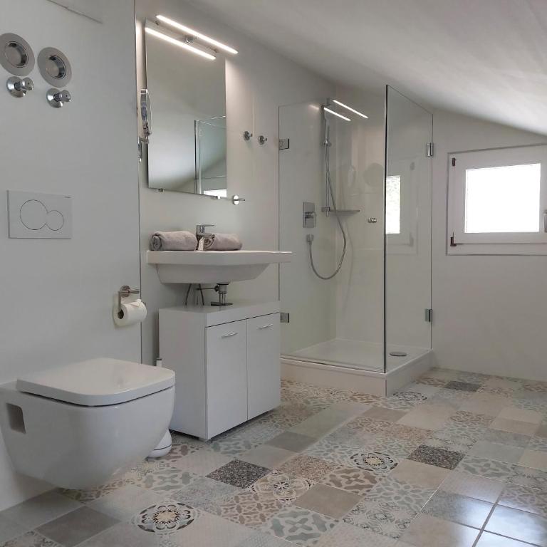 AlpenLodge Berchtesgaden - Apartment mit 1 Schlafzimmer, Balkon und Bergblick - 10