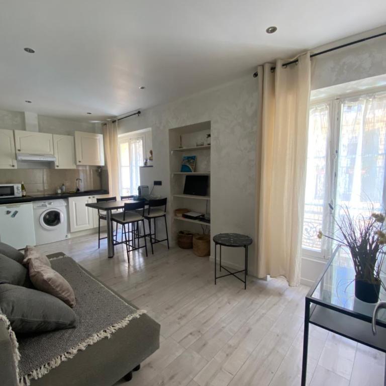 LE SUQUET, OLD TOWN, CANNES CENTER, 2 rooms appt, public parking - Appartement 1 Chambre - 13