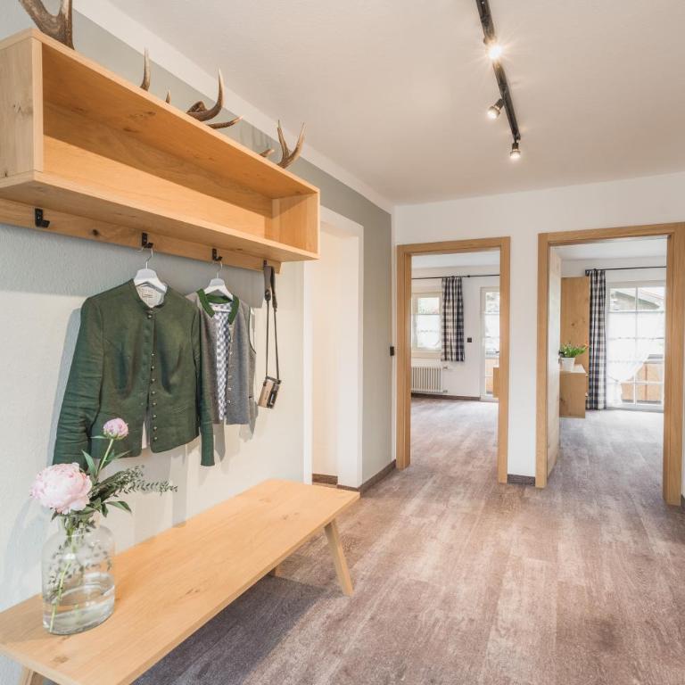 Lingg Ferienwohnungen - Apartment mit Balkon - 10