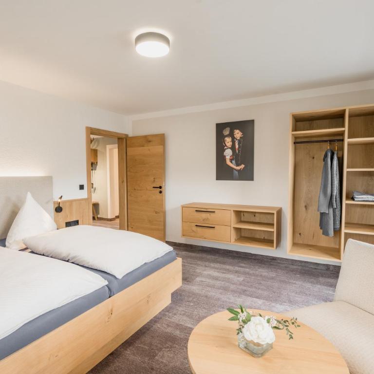 Lingg Ferienwohnungen - Apartment mit Balkon - 13