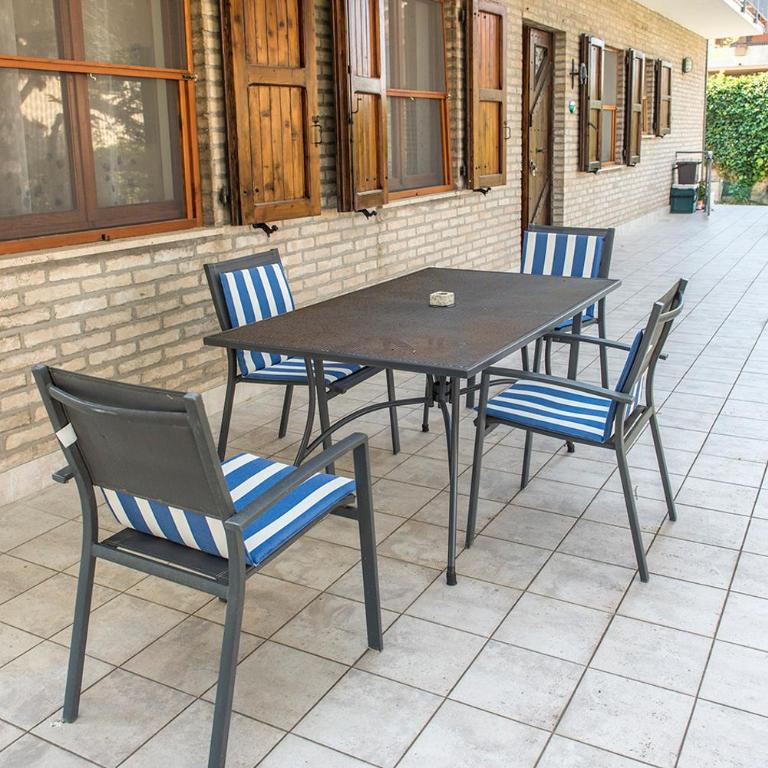 M261 - Marcelli, trilocale ristrutturato con terrazzo vista mare pt - Appartamento con 2 Camere da Letto - 9