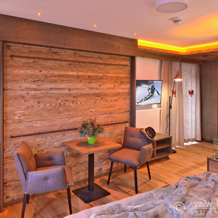 Berghotel Pointenhof - Deluxe Doppelzimmer mit Balkon - 1