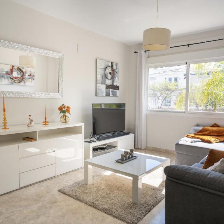 2BDR Penthouse, Los Naranjos, w/pool, 2km P.Banús - Apartamento de 2 dormitorios - 6
