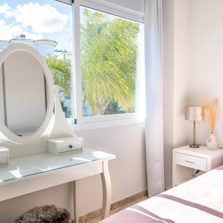 2BDR Penthouse, Los Naranjos, w/pool, 2km P.Banús - Apartamento de 2 dormitorios - 14