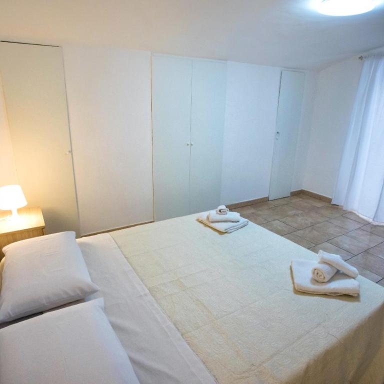 Domus Dei Gemelli - Appartamento con 2 Camere da Letto e Balcone - 3
