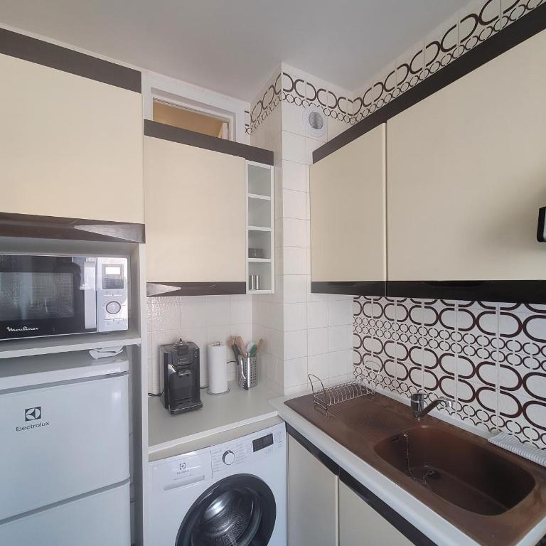 LE LINDOS T2 PROCHE PLAGES - Appartamento con 1 Camera da Letto - 10