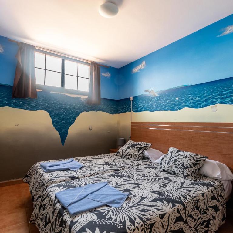 Surf Riders Fuerteventura - Habitación Doble con baño compartido - 2 camas - 2