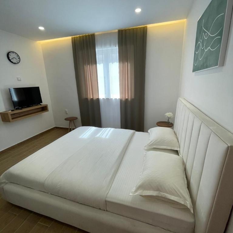 Apartments Basha 1 - Long Beach - Porodični Apartman sa Balkonom i Pogledom na More - 3