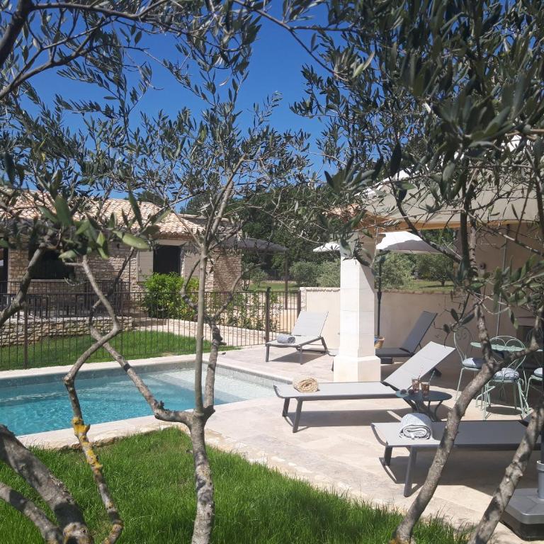 Bastide Toujours Dimanche, Maison de vacances avec vue & piscine chauffée - Maison 2 Chambres - 8