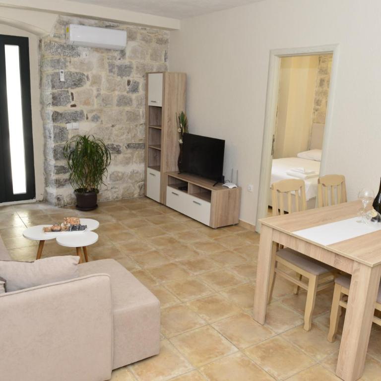Villa Andrea Apartments with parking - Deluxe One Bedroom Apartment - 16