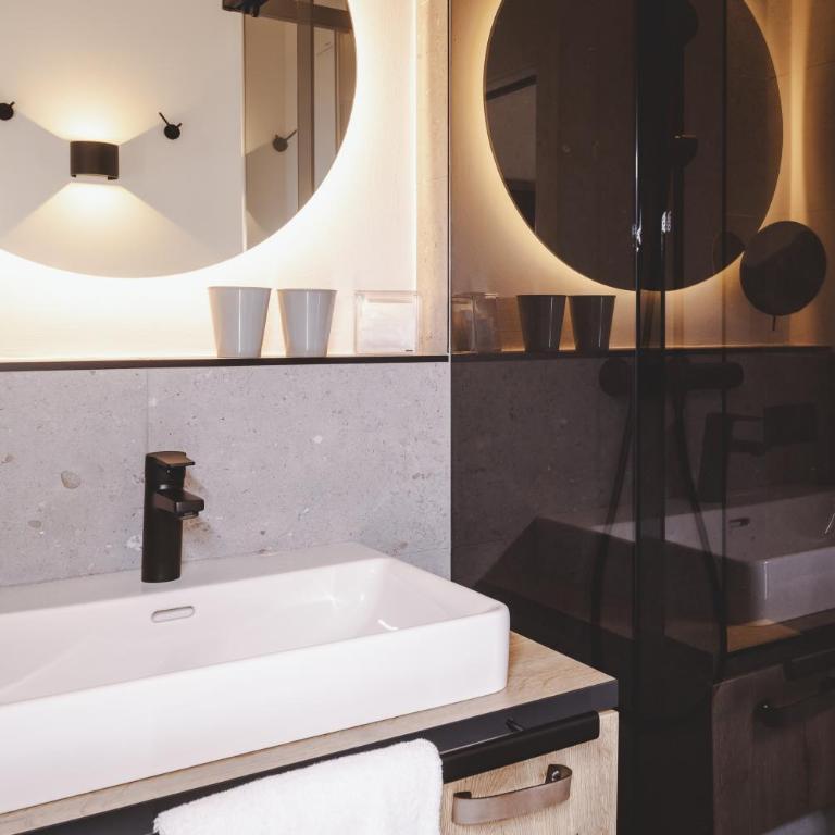 The Gast House Zell am See - Suite mit 2 Schlafzimmern - 5