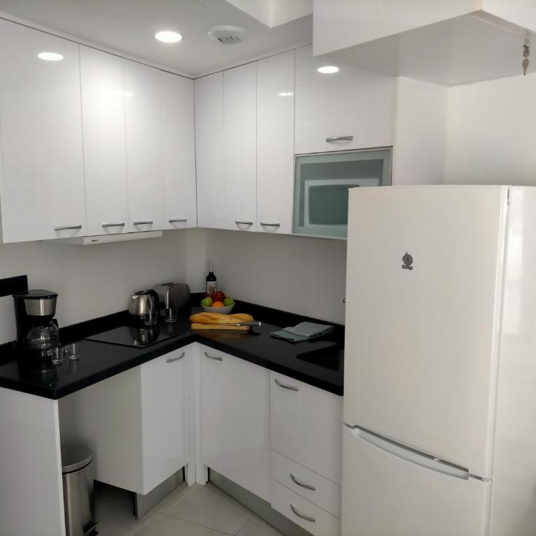 Terraza del Bajondillo Torremolinos - Estudio Deluxe con cama grande - 5
