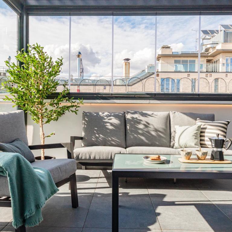 Gran Via VII calle Jacometrezo 2BR 2BH - Apartment - 51