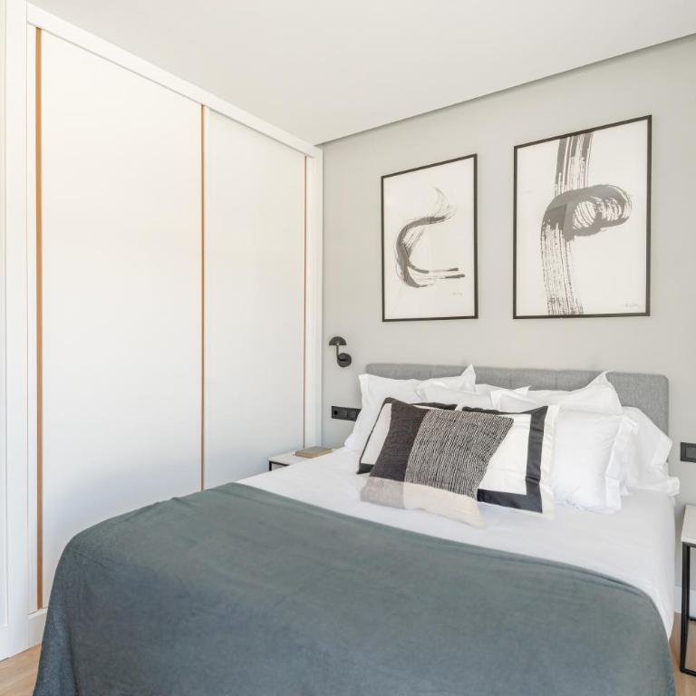 Gran Via VII calle Jacometrezo 2BR 2BH - Apartment - 44