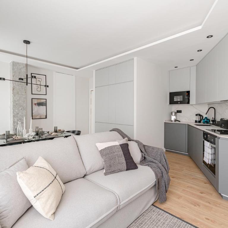 Gran Via VII calle Jacometrezo 2BR 2BH - Apartment - 32