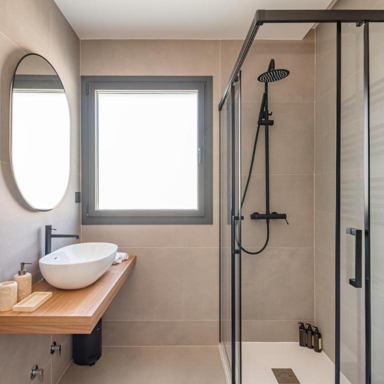 Gran Via VII calle Jacometrezo 2BR 2BH - Apartment - 41