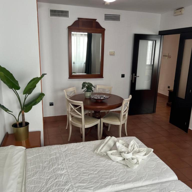 I AM La Posada Hotel and Apartment - Two-Bedroom Apartment - 12