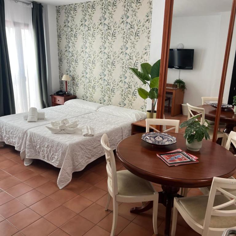 I AM La Posada Hotel and Apartment - Two-Bedroom Apartment - 4