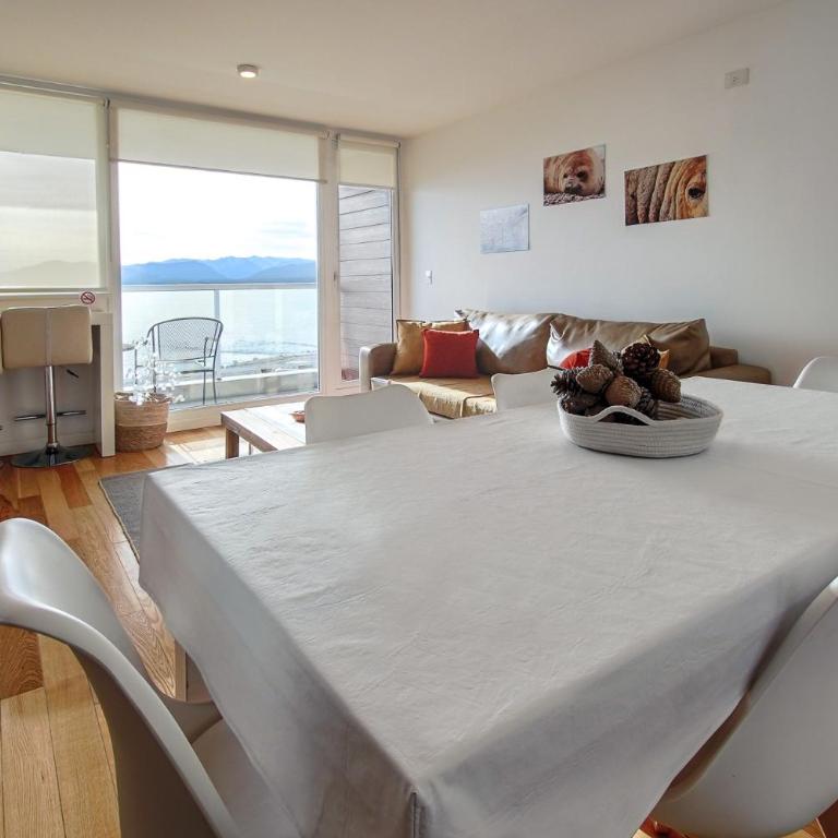 Bariloche costa del lago Ollagua, vista al lago panoramica, piscina, cochera - Apartamento con vistas al lago - 39