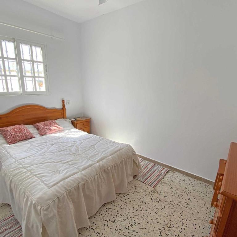 Villa Manoli: 4 bedroom villa in Zahora, ideal for 2 families - Casa de 4 dormitorios - 10
