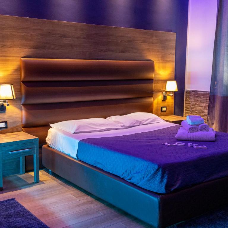 Exclusive - King Room with Spa Bath - 8
