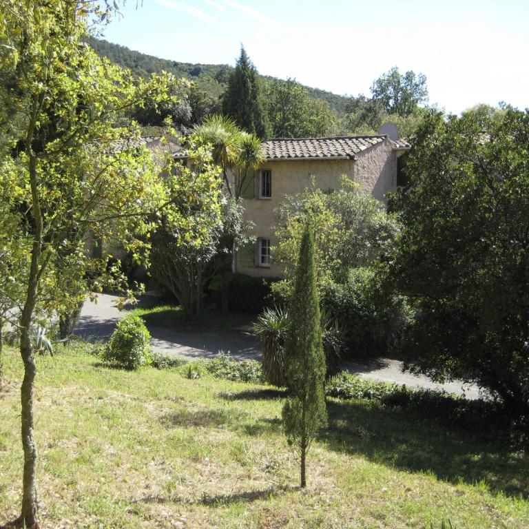 Les Gites du Merle - Two-Bedroom House - 3