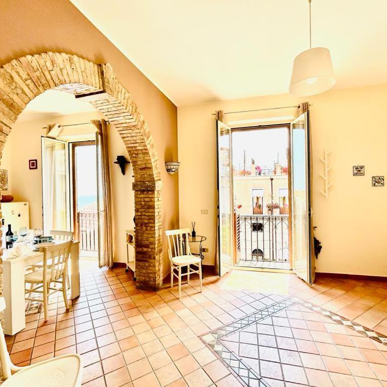 Casa Amelia - Charme in Taormina - Two-Bedroom House - 2