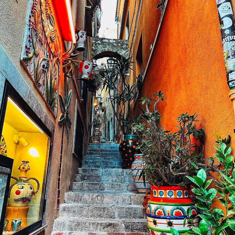 Casa Amelia - Charme in Taormina - Two-Bedroom House - 13