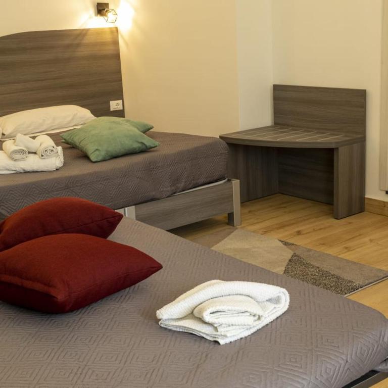 Exclusive - Quadruple Room with Shower - 5