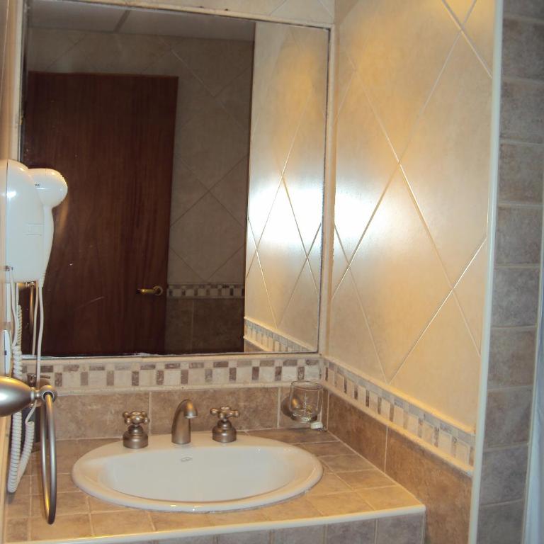 Peninsula de los Coihues - Habitación Doble con vistas al lago - 13