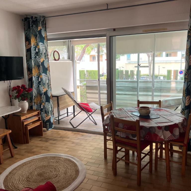 T2 avec Véranda et Piscine à Mandelieu La Napoule - Apartment mit 1 Schlafzimmer - 9