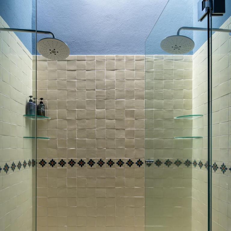 HOLT Balcones Guesthouse - King Bed Room - Estudio - 22