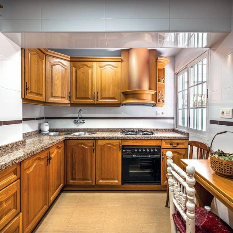 Casa Limonero con parking gratis junto a centro histórico - Four-Bedroom House - 9