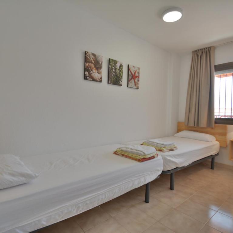 Alojamientos familiares Sa Gavina Estartit, Principal - Two-Bedroom Apartment with Terrace Ground Floor (4-6) - 5