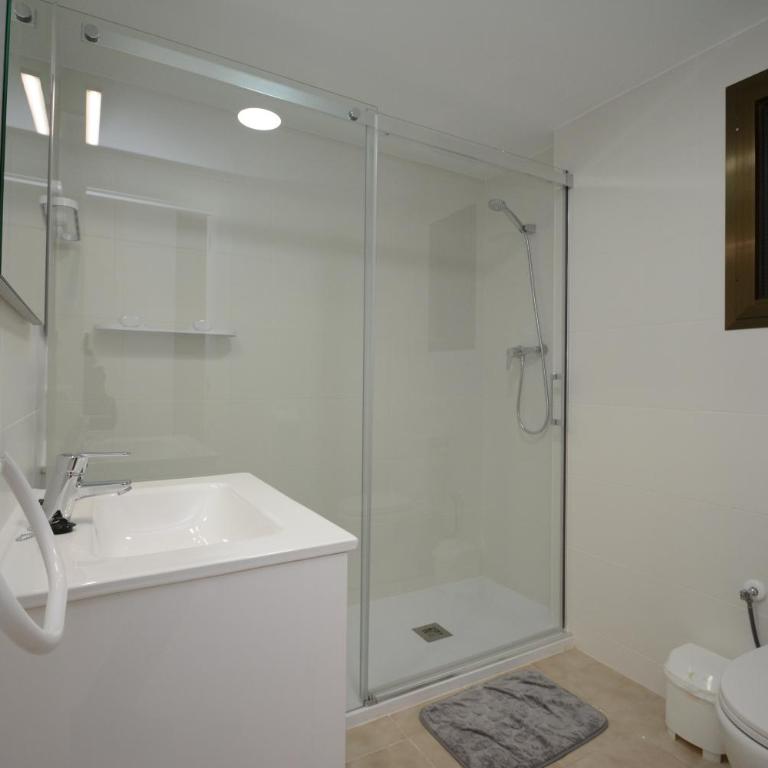 Alojamientos familiares Sa Gavina Estartit, Principal - One-Bedroom Apartment City View (2) - 5