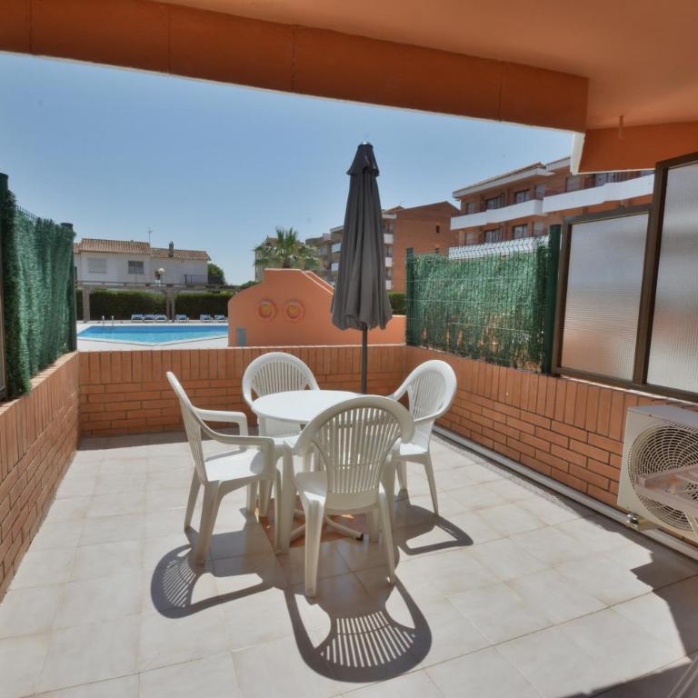 Alojamientos familiares Sa Gavina Estartit, Principal - One-Bedroom Apartment with Terrace Ground Floor (2-4) - 10