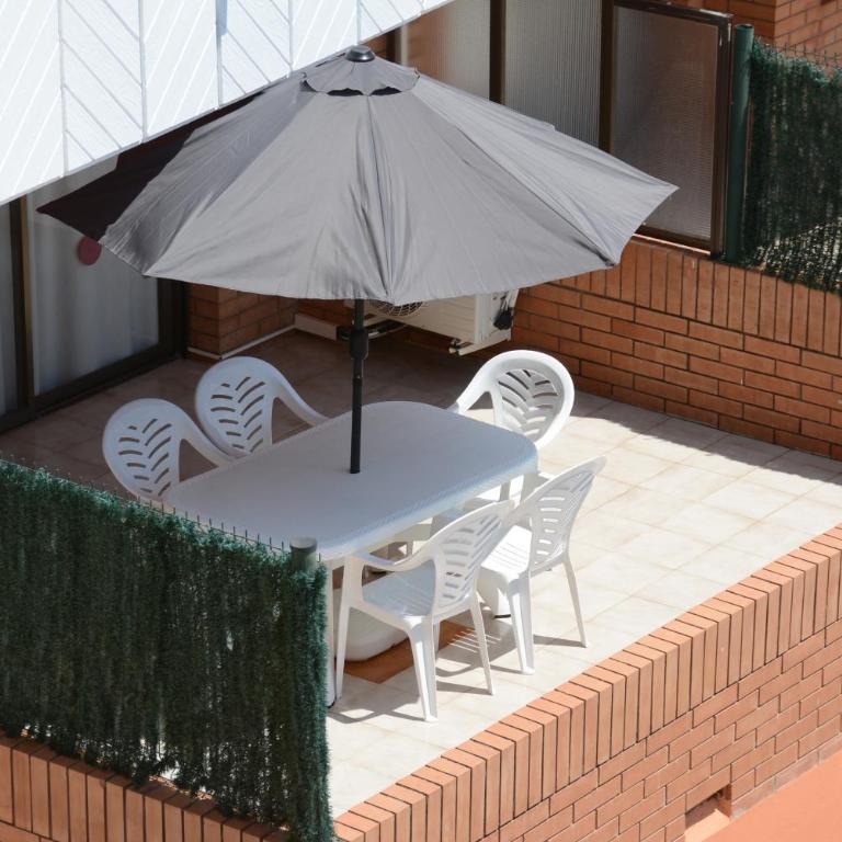Alojamientos familiares Sa Gavina Estartit, Principal - Two-Bedroom Apartment with Terrace Ground Floor (4-6) - 9