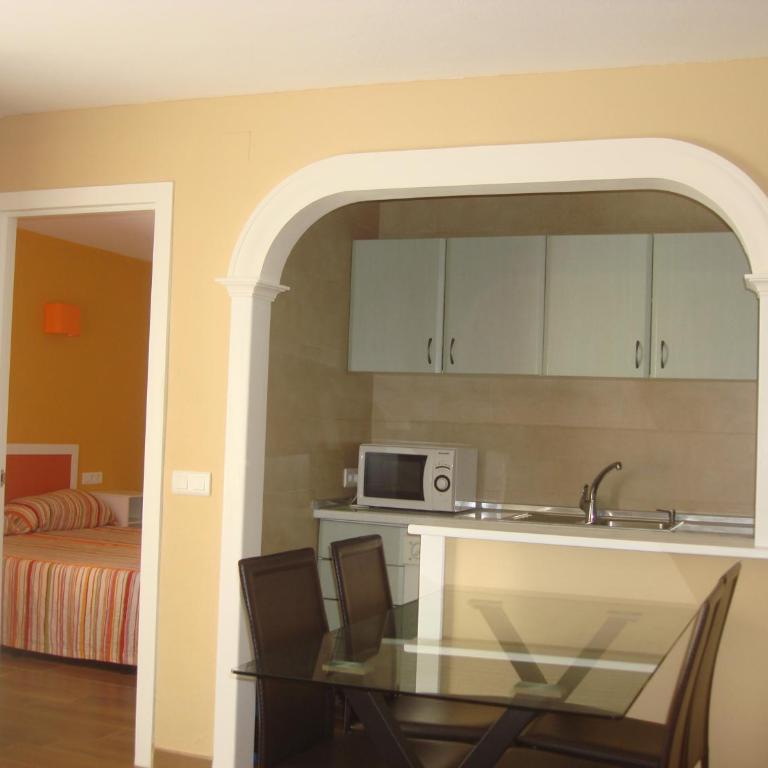 Apartamentos SOL y PLAYA Torremolinos - Apartamento de 1 dormitorio con balcón #37 - 5