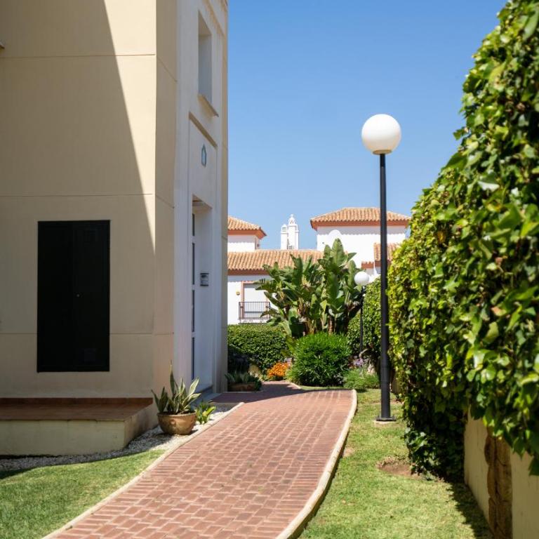 Mediterranean apt with seaview, 365-Day open pool and walking distance to the beach - Apartamento de 2 dormitorios - 37