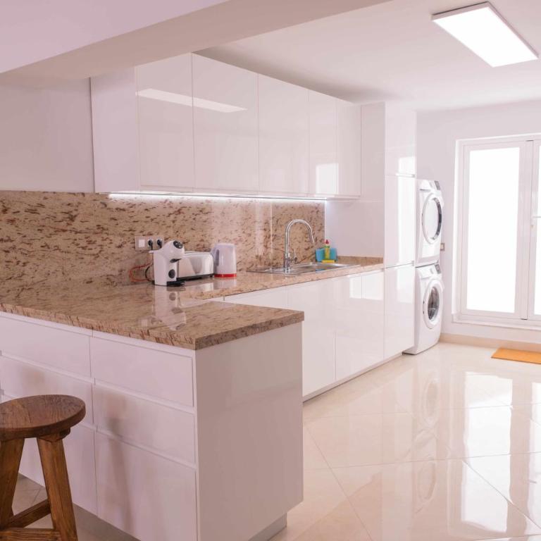 Luxury Apartments Sabi Waikiki con garaje - Deluxe Apartment - 8