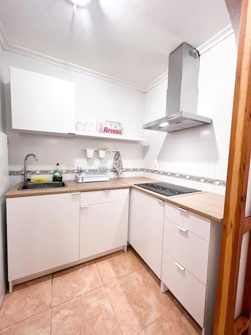 Apartamento en Torrevieja - Three-Bedroom Apartment - 4