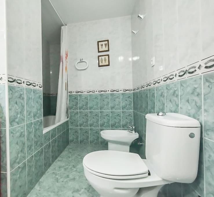 Spacious 4 bedroom with parking in town centre, Nerja - Apartamento - 15