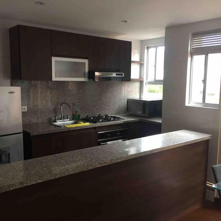 Apartamento con terraza privada- Clinica Reina Sofía - Apartamento de 2 dormitorios - 2