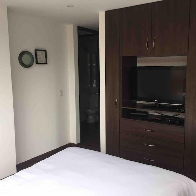Apartamento con terraza privada- Clinica Reina Sofía - Apartamento de 2 dormitorios - 14